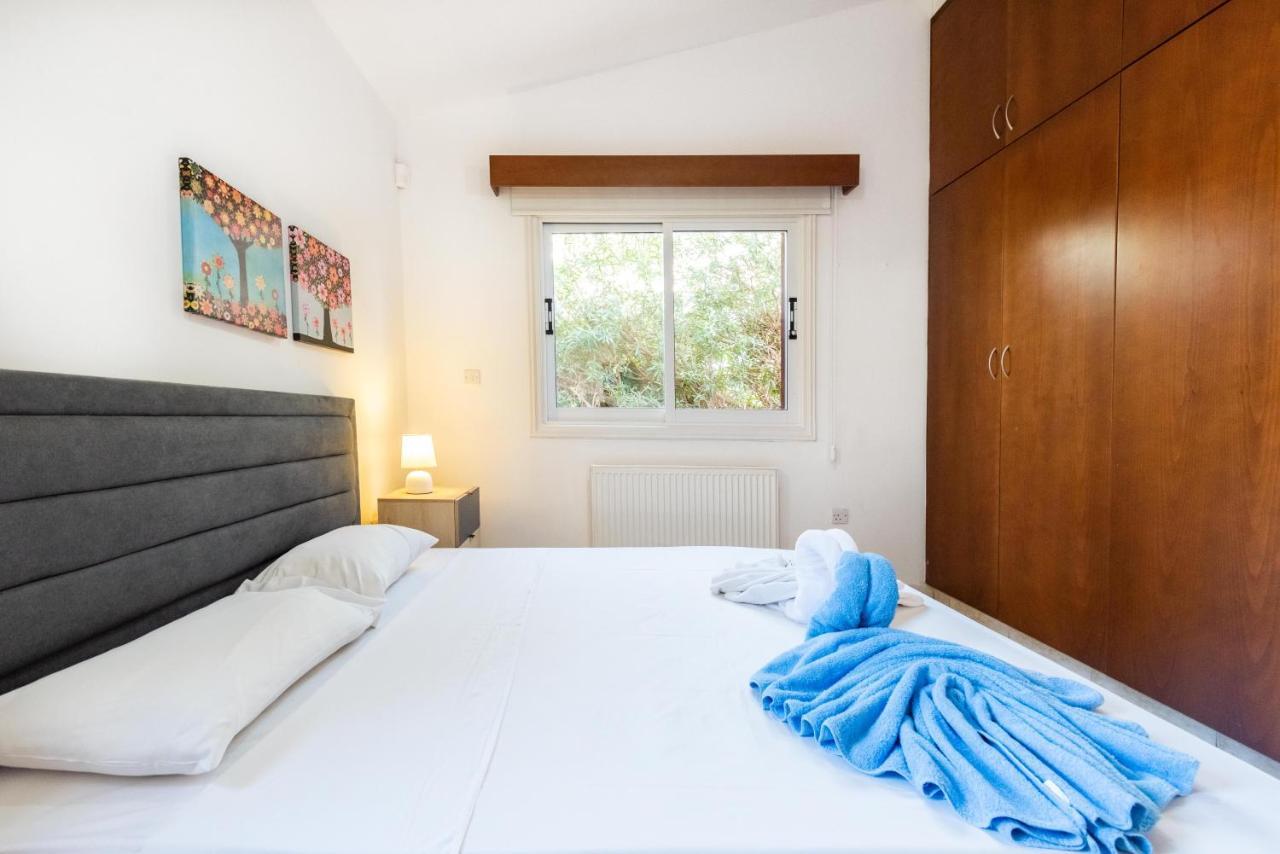 Villa Marina Sunrise By Ezoria Villas Coral Bay Esterno foto